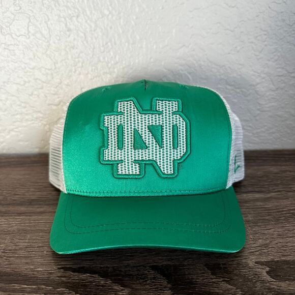 Zephyr Other - Vintage‎ Notre Dame Hat